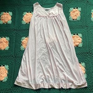 Vintage vanity fair night gown size S